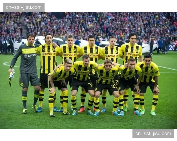 欧冠1-8决赛次回合：多特蒙德变阵五后卫，试图守住首回合优势