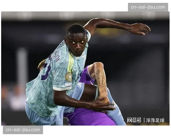 官方:法兰克福前锋科洛-穆阿尼因腿筋伤势,将缺席三月所有比赛 官方:法兰克福前锋科洛-穆阿尼因腿筋伤势,将缺席三月所有比赛