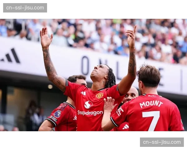 曼联主场对阵阿斯顿维拉,B费开场十分钟点球命中 曼联主场对阵阿斯顿维拉,B费开场十分钟点球命中